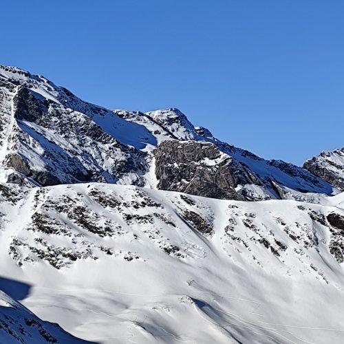 Pico Bataillence con esquís